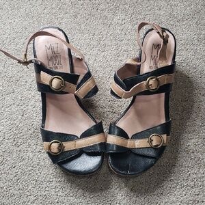 Miz mooz black+tan cork leather sandals 6